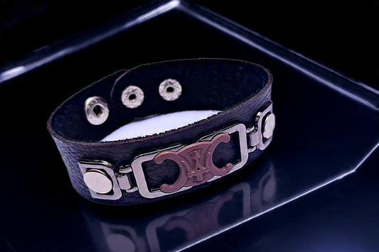 "Urban Steel™ Men's Leather Bracelet – Rugged Elegance in Black"
